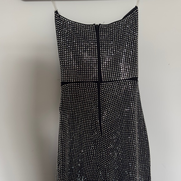 Windsor Shimmering Silver Strapless Romper - Picture 4 of 4